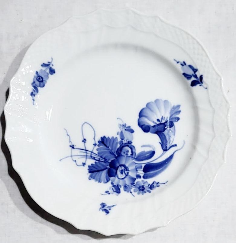 Royal Copenhagen Blue Flowers Curved Service for 8 - 48 Pieces - 4