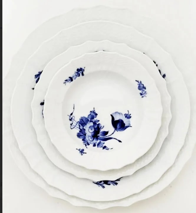 Royal Copenhagen Blue Flowers Curved Service for 8 - 48 Pieces - 5