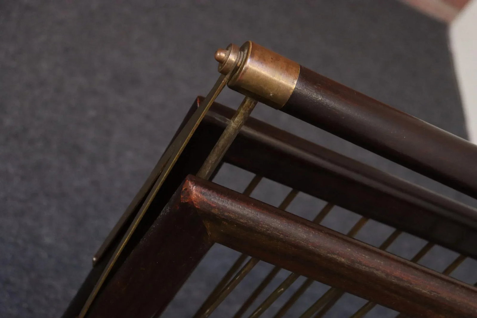 Vintage Italian Mahogany and Brass Collapsible Magazine Rack by Cesare Lacca - 11