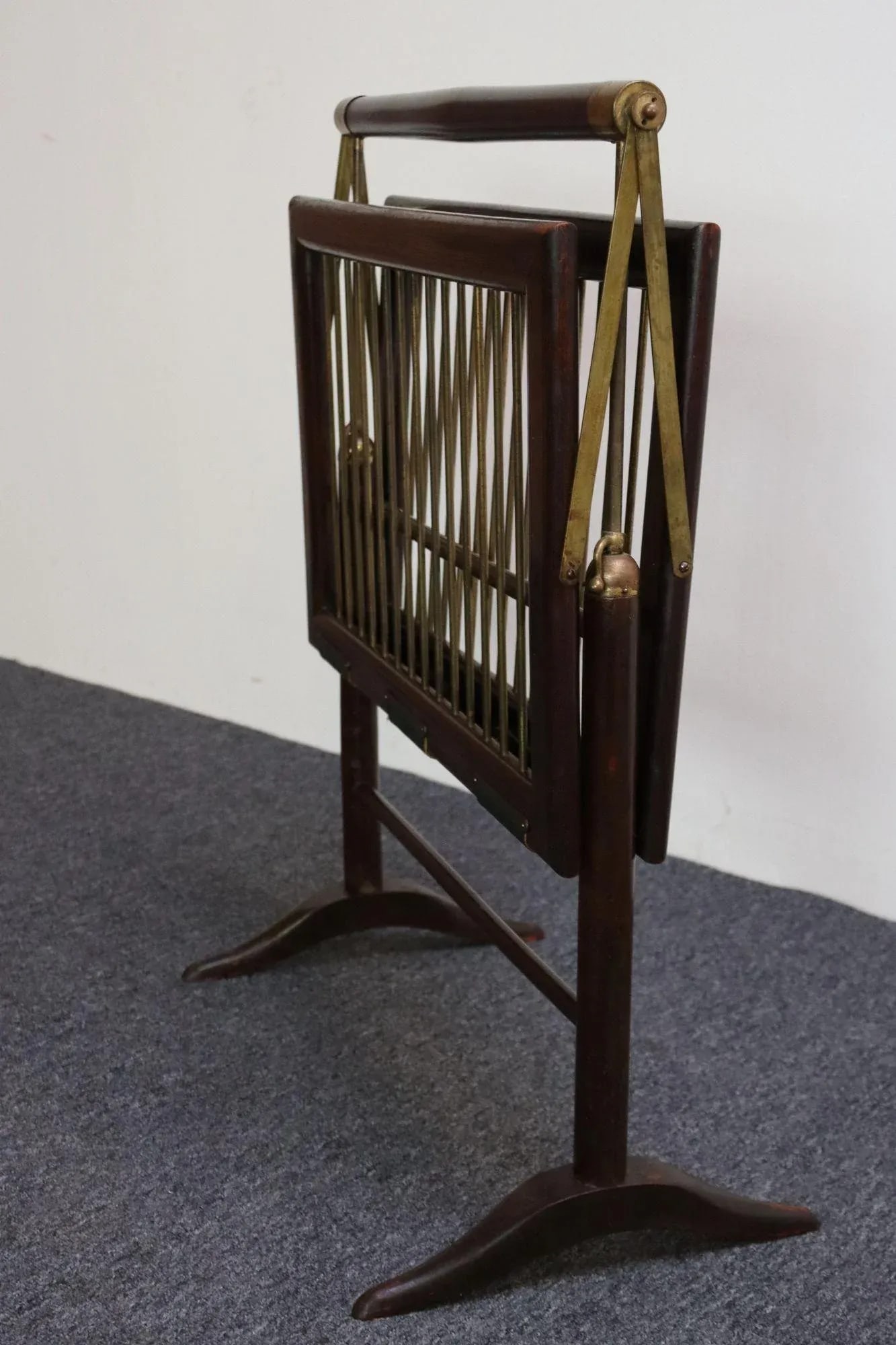 Vintage Italian Mahogany and Brass Collapsible Magazine Rack by Cesare Lacca - 2