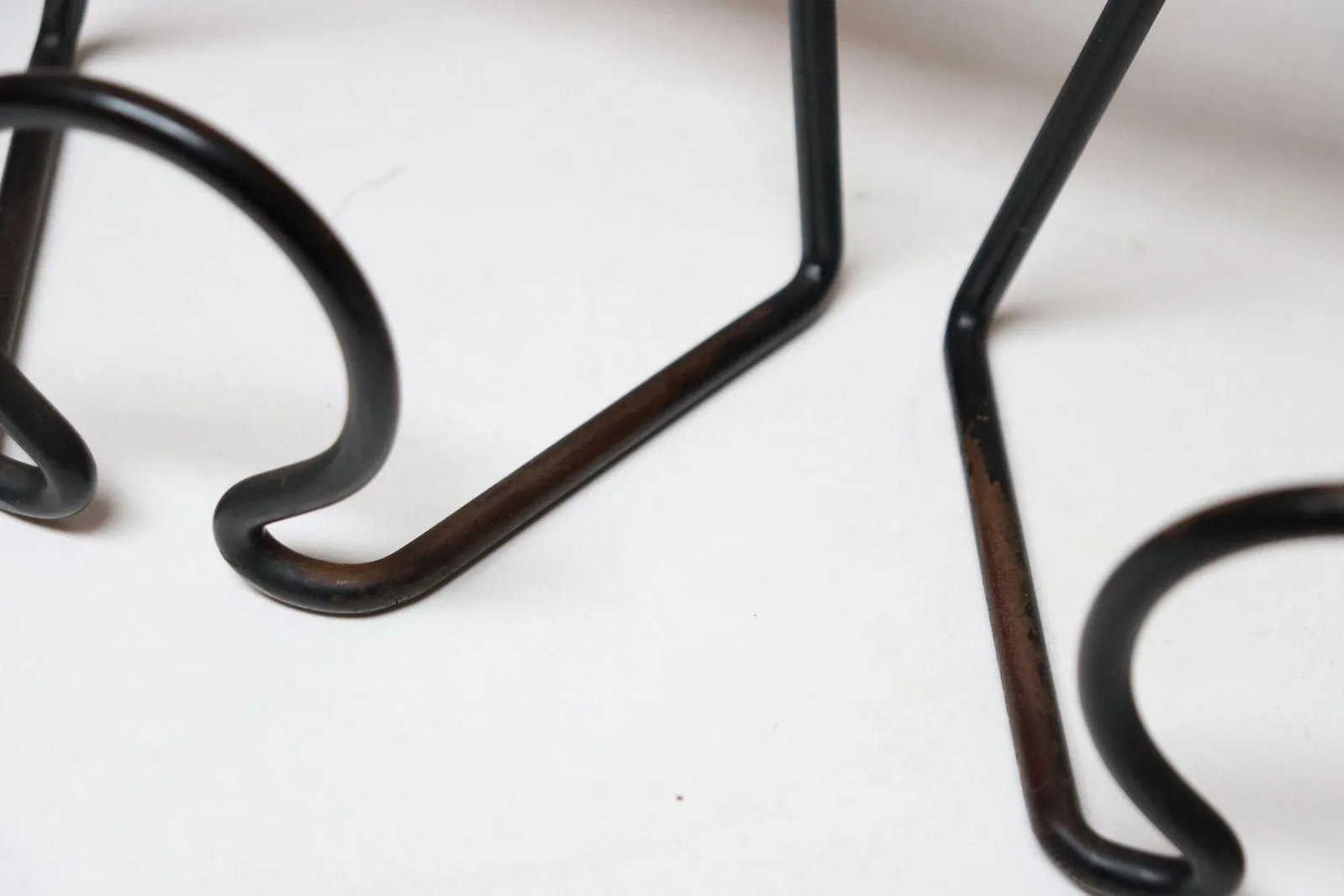 Set of Four Italian Modern Enamel and Steel "Fish" Mounted Coat Hooks by Siva - 12