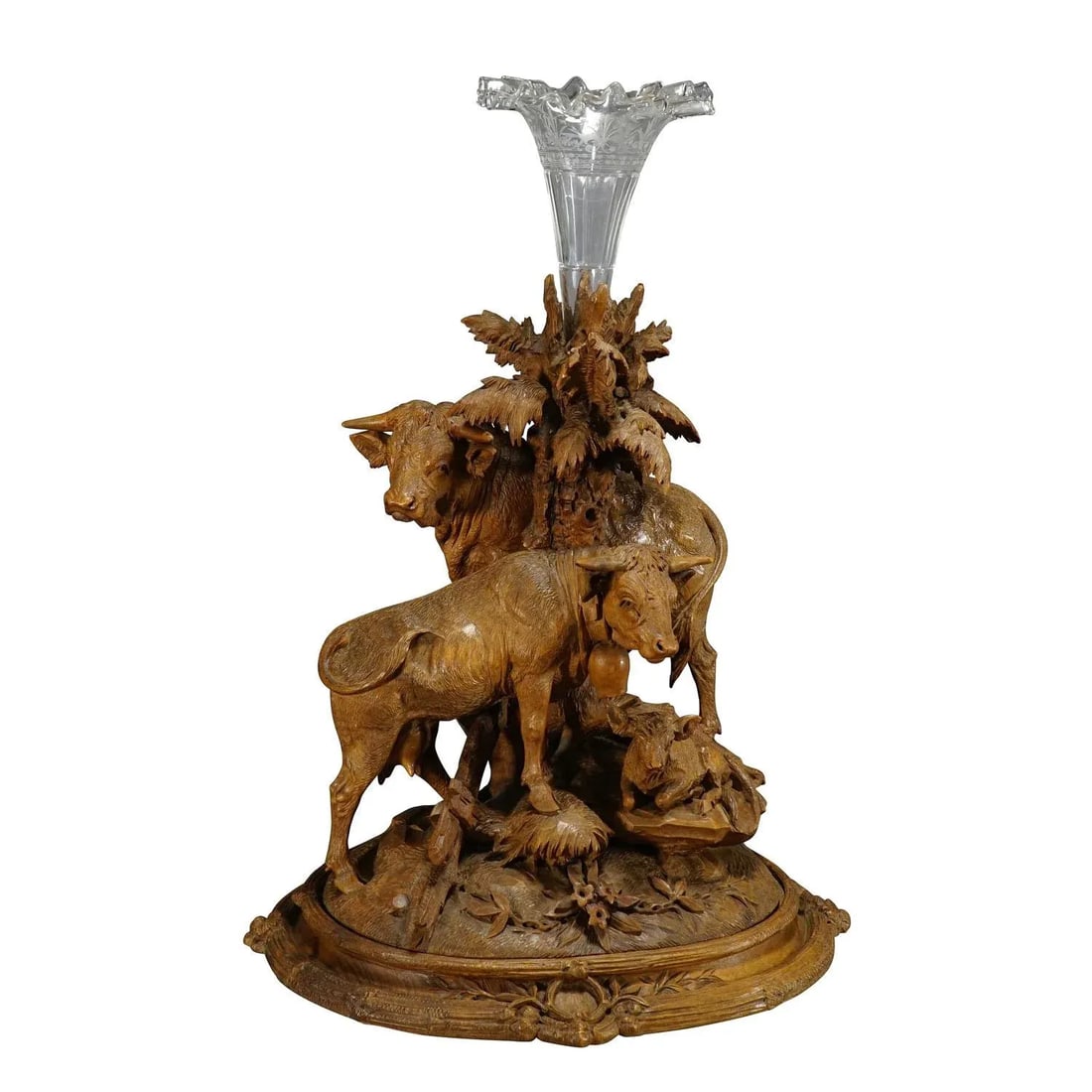 1890 Group of Carved Cattles With Glass Vase Inset, Brienz - 12