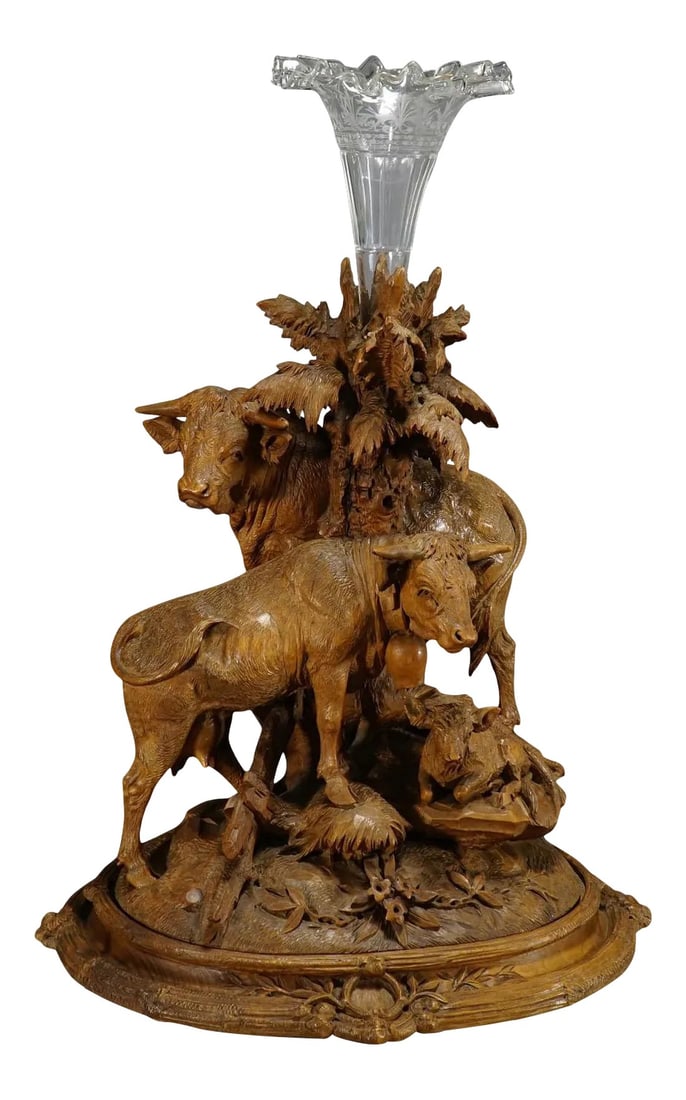 1890 Group of Carved Cattles With Glass Vase Inset, Brienz: Large Group of Carved Cattles with Glass Vase Inset, Brienz ca. 1890 A rare group of naturalistically carved cattles - bull, female cattle and young cattle standing around a stump. Original glass