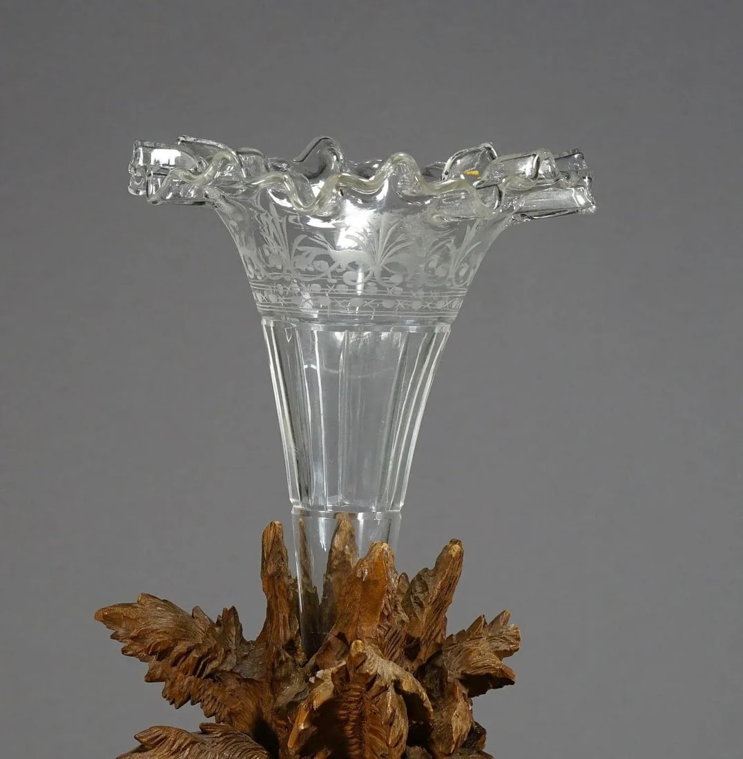 1890 Group of Carved Cattles With Glass Vase Inset, Brienz - 6