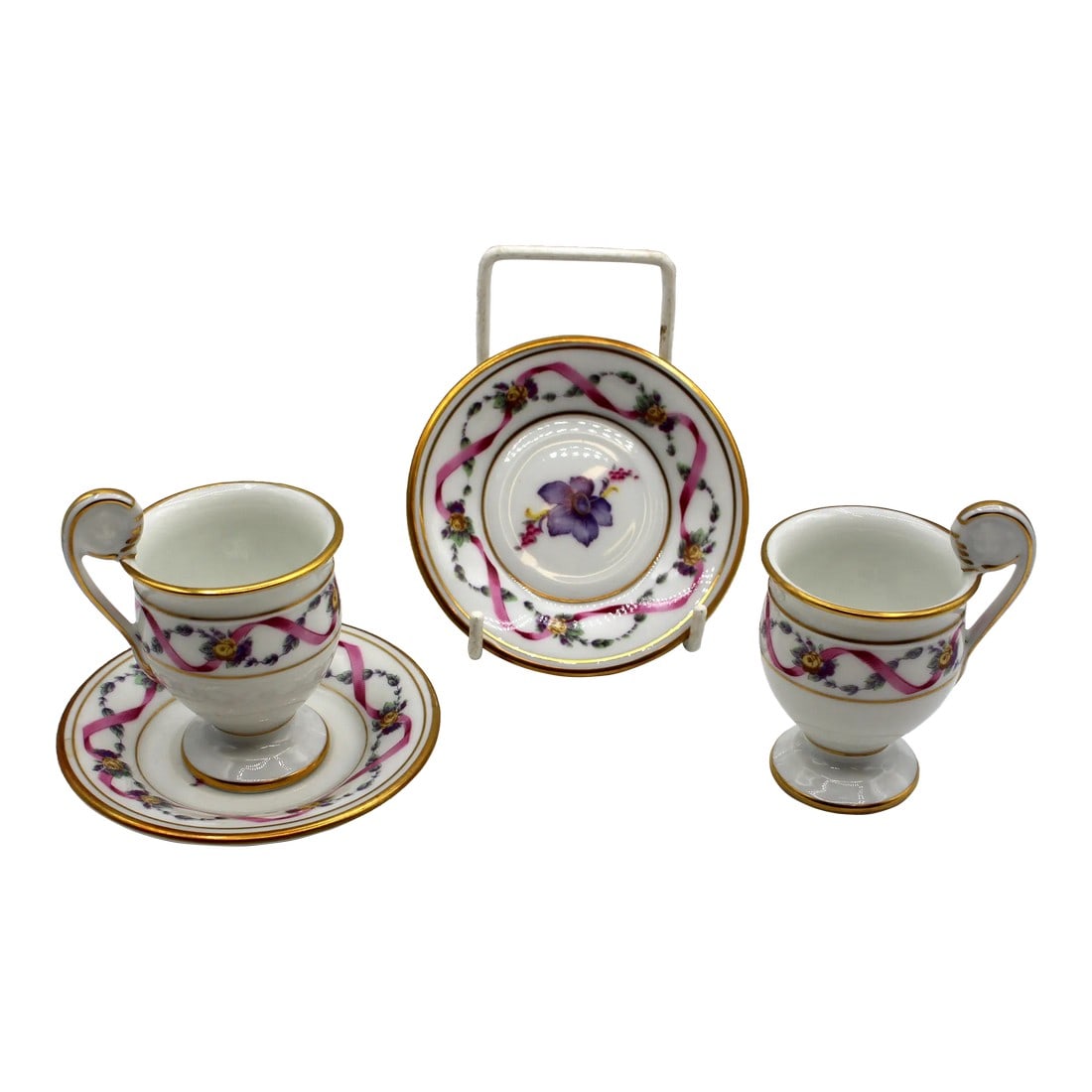 1982-2006 Pair of Italian Demitasse Cups & Saucers by Richard Ginori: 1982-2006 Pair of Demitasse Cups & Saucers by Richard Ginori. Elegant for espresso or demitasse. Rapallo pattern in Empire taste. 3.75" dia. saucer, 3 1/8" h. Condition: Alterations: Original