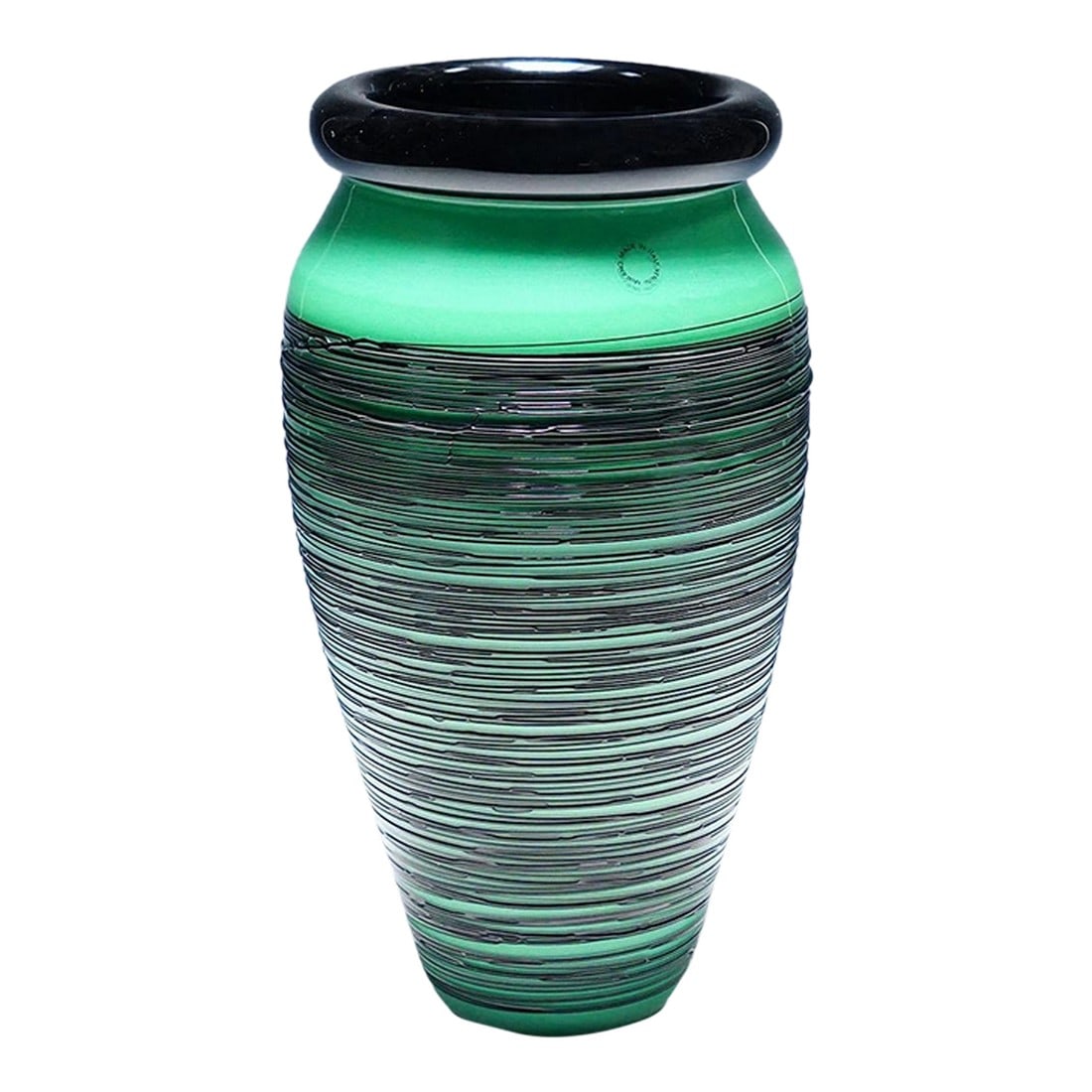 Large Toots Zynsky Vase 'Folto' for Venini 1988: Large Toots Zynsky Vase 'Folto' for Venini 1988 A large vase of the 'Folto' series in green glass with black rim and ondulating decoration of a black glass thread. Designed by Toots Zynsky ca. 1984,