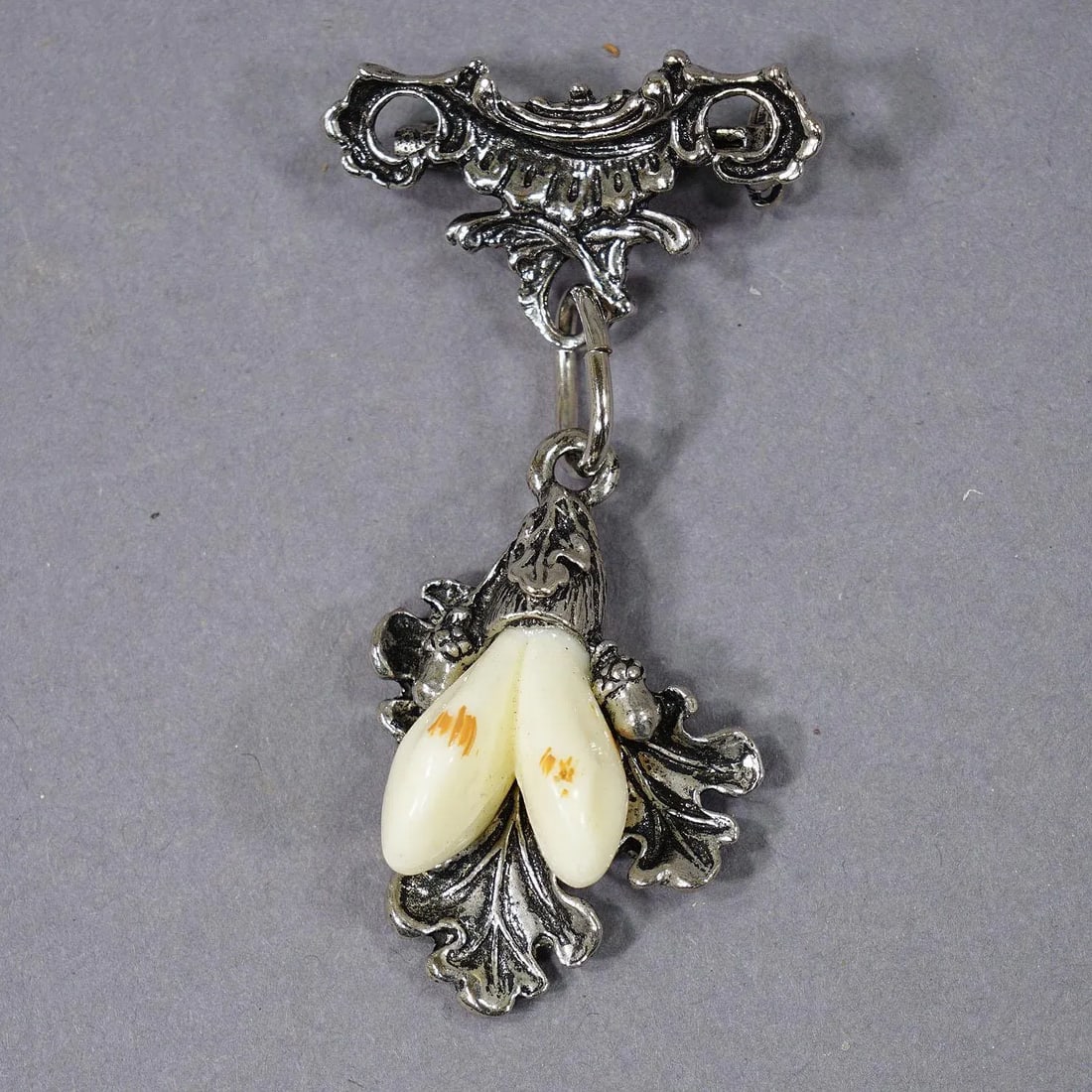 Vintage Bavarian Traditional Folksy Jewelry Pin With Hunting Pendant - 2