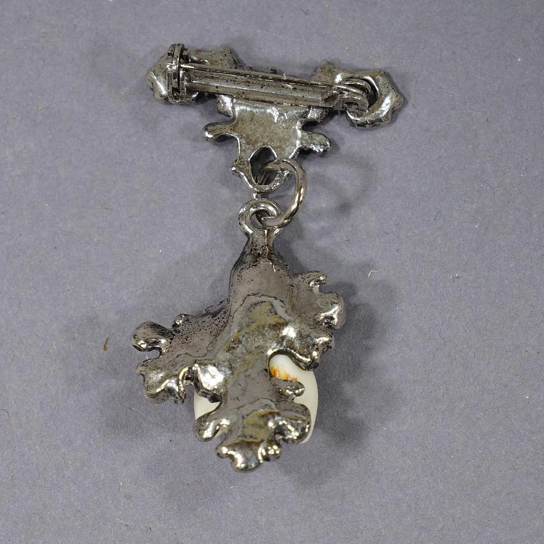 Vintage Bavarian Traditional Folksy Jewelry Pin With Hunting Pendant - 3