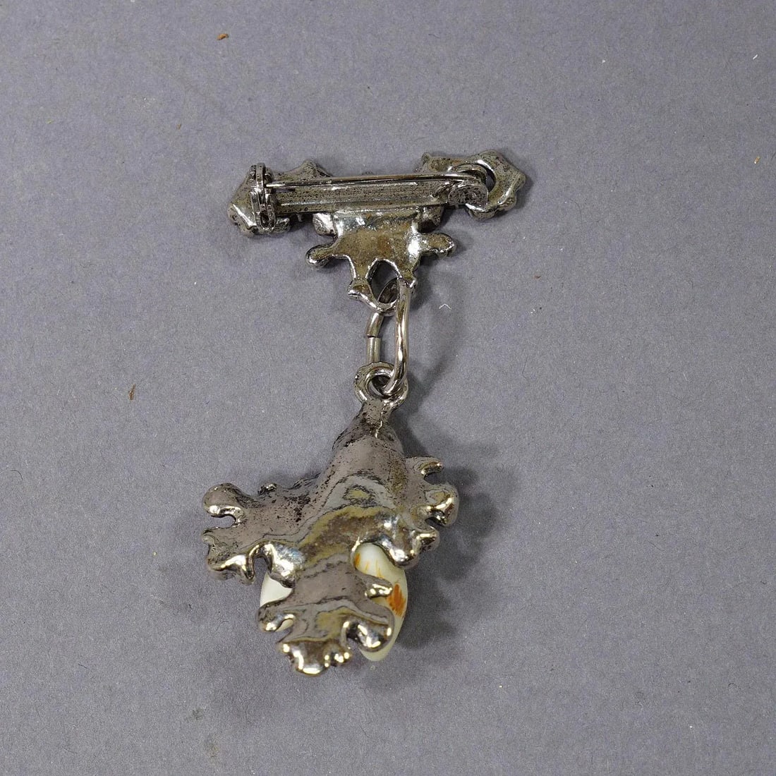 Vintage Bavarian Traditional Costume Jewelry Pin With Hunting Pendant - 3