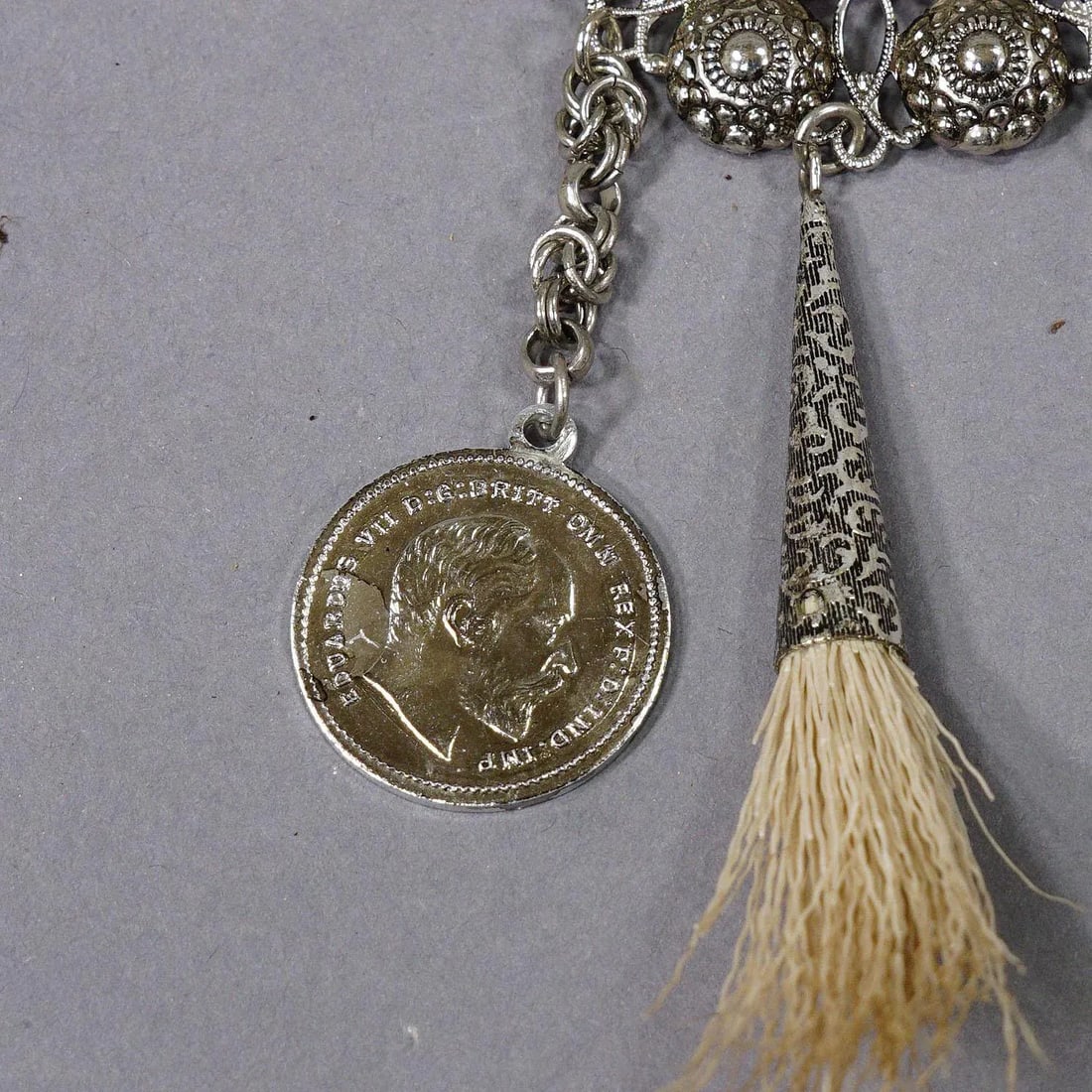 Vintage Bavarian Traditional Costume Jewelry Brooch With Hunting Pendants - 5