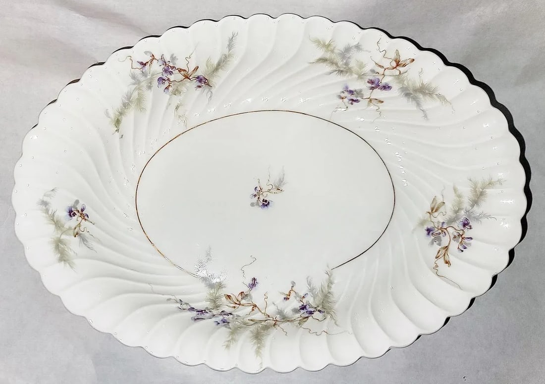 Mid 20th Century Haviland Limoges Orsay Serving Bowls, a Pair - 4