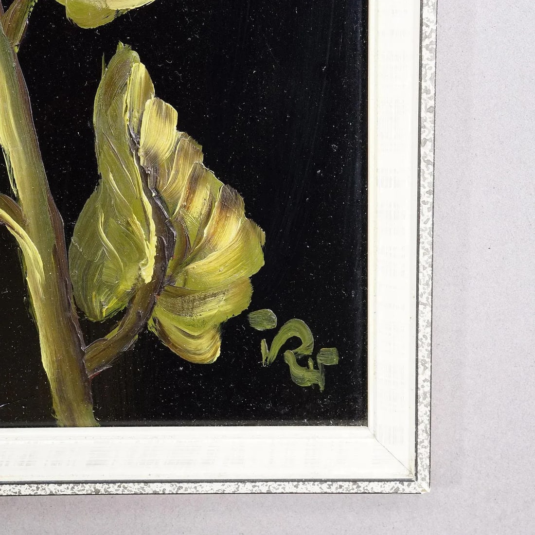 A Set of Five Vintage Flower Still Live Paintings - 4