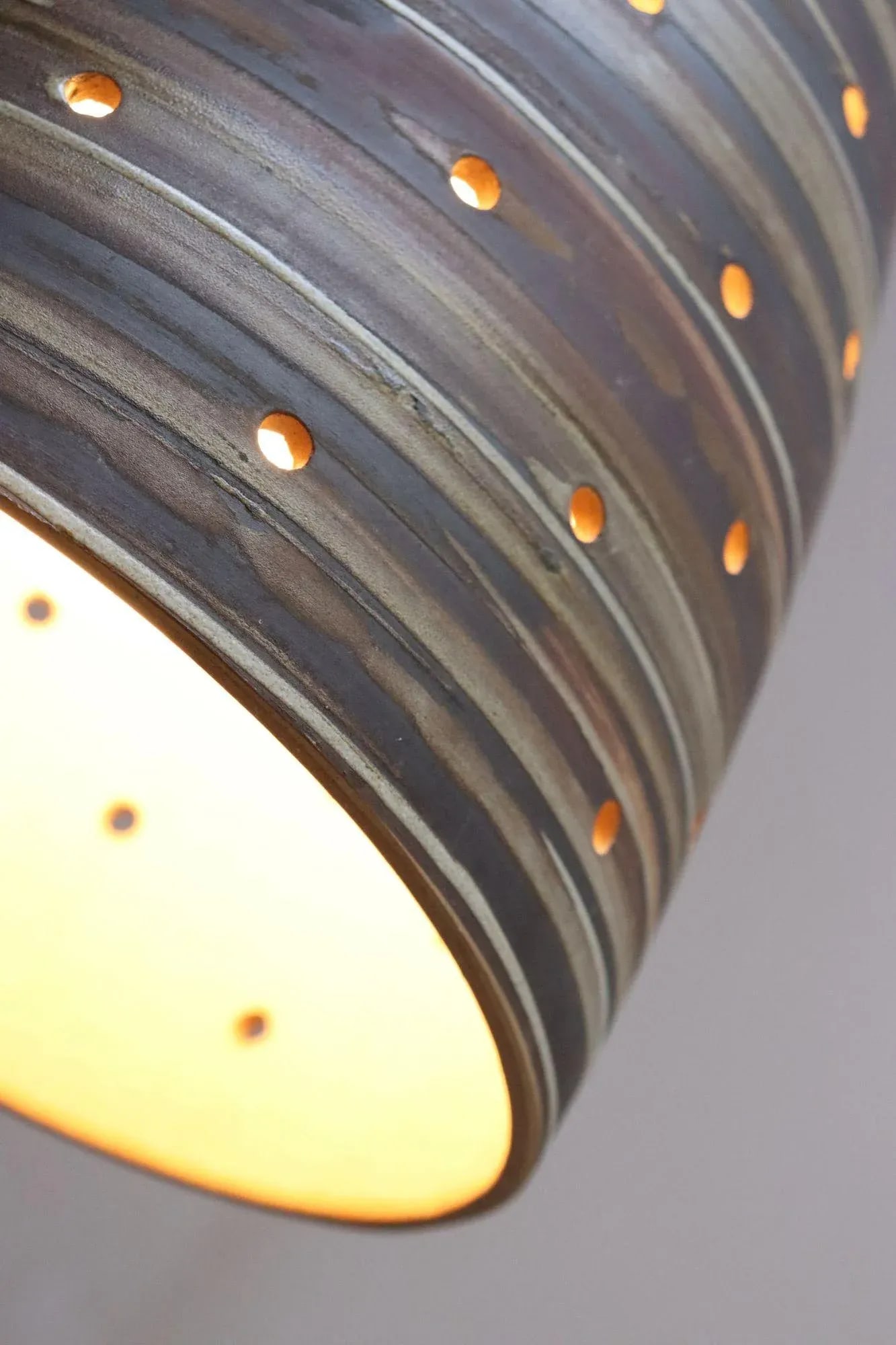 Vintage Matte Stoneware "Beehive" Pendant Lamp by Jane and Gordon Martz - 6