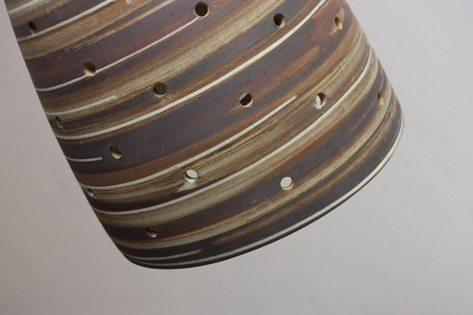 Vintage Matte Stoneware "Beehive" Pendant Lamp by Jane and Gordon Martz - 9