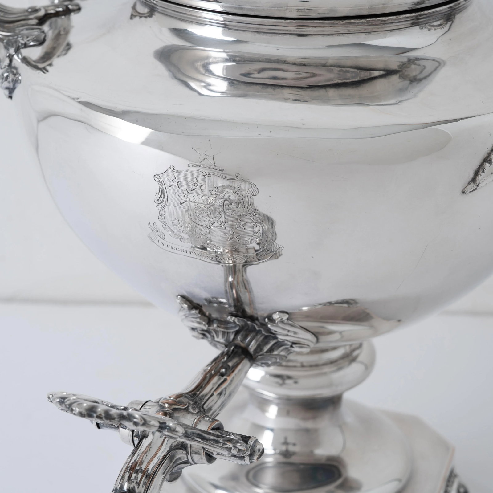Old Sheffield Plate Hot Water Urn, Harries Family Crest, c.1830 - 5