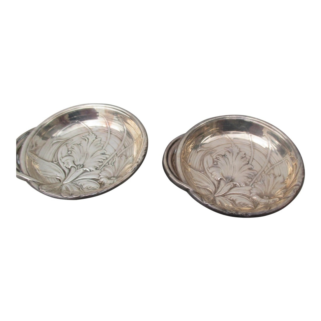Pair of Wallace Sterling Silver Nut Dishes- A Pair of 2 (1 of 6)