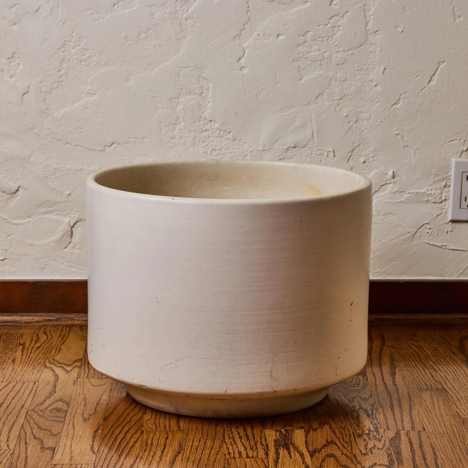 1960s Architectural Pottery White Ceramic Planter Attributed to Lagardo Tackett - 5