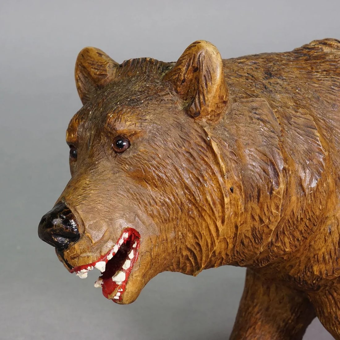Large Vintage Wooden Strolling Bear Handcarved Ca. 1930s, Brienz - 5