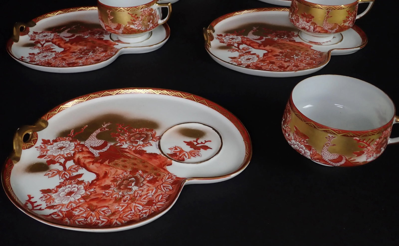 Early 20th Century 14-Piece Japanese Gilt and Painted Tea and Dessert Serving Set with Peacock - 6