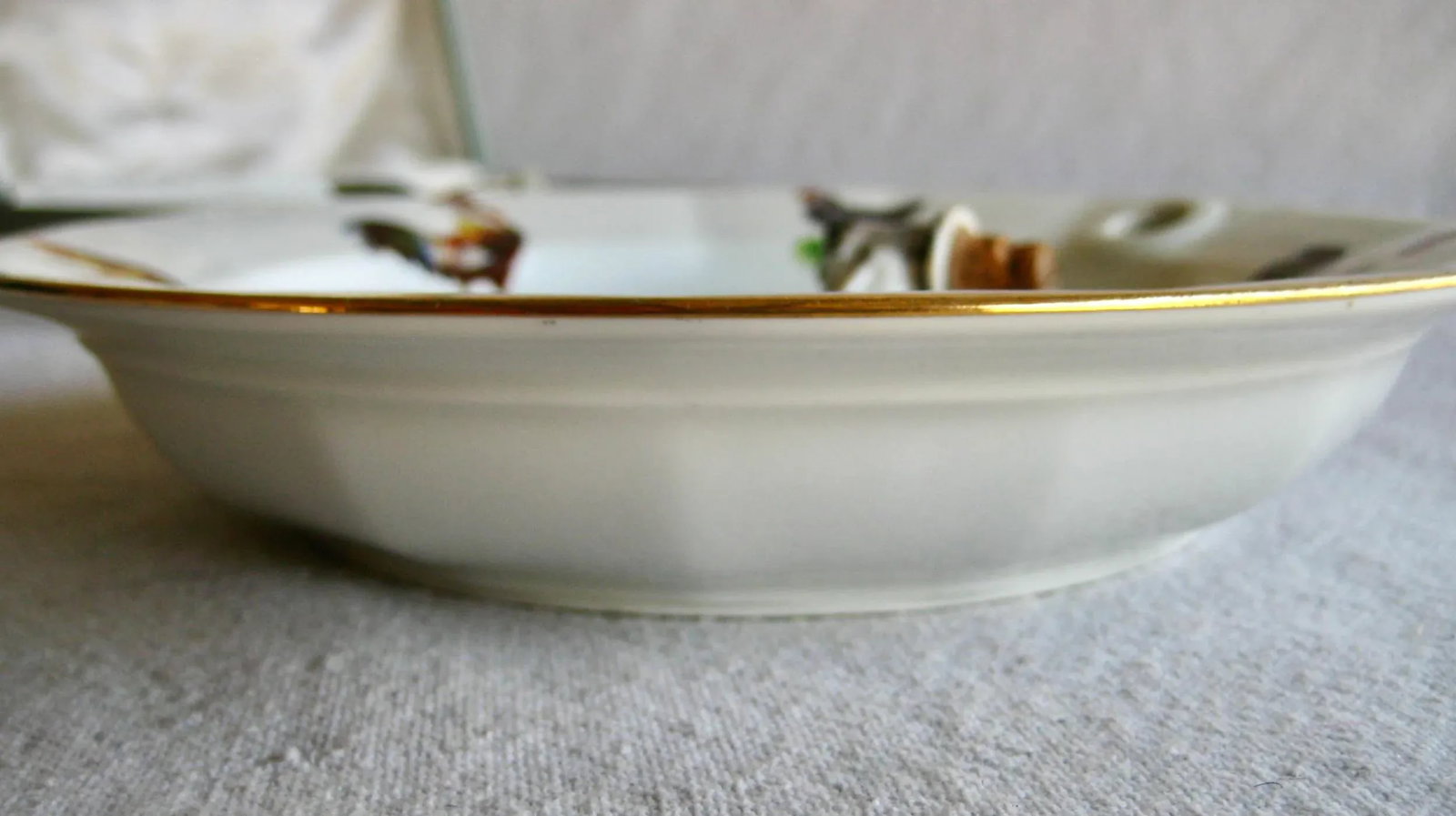 French Mid Century Modern Porcelain Baby Worming Plate - 7