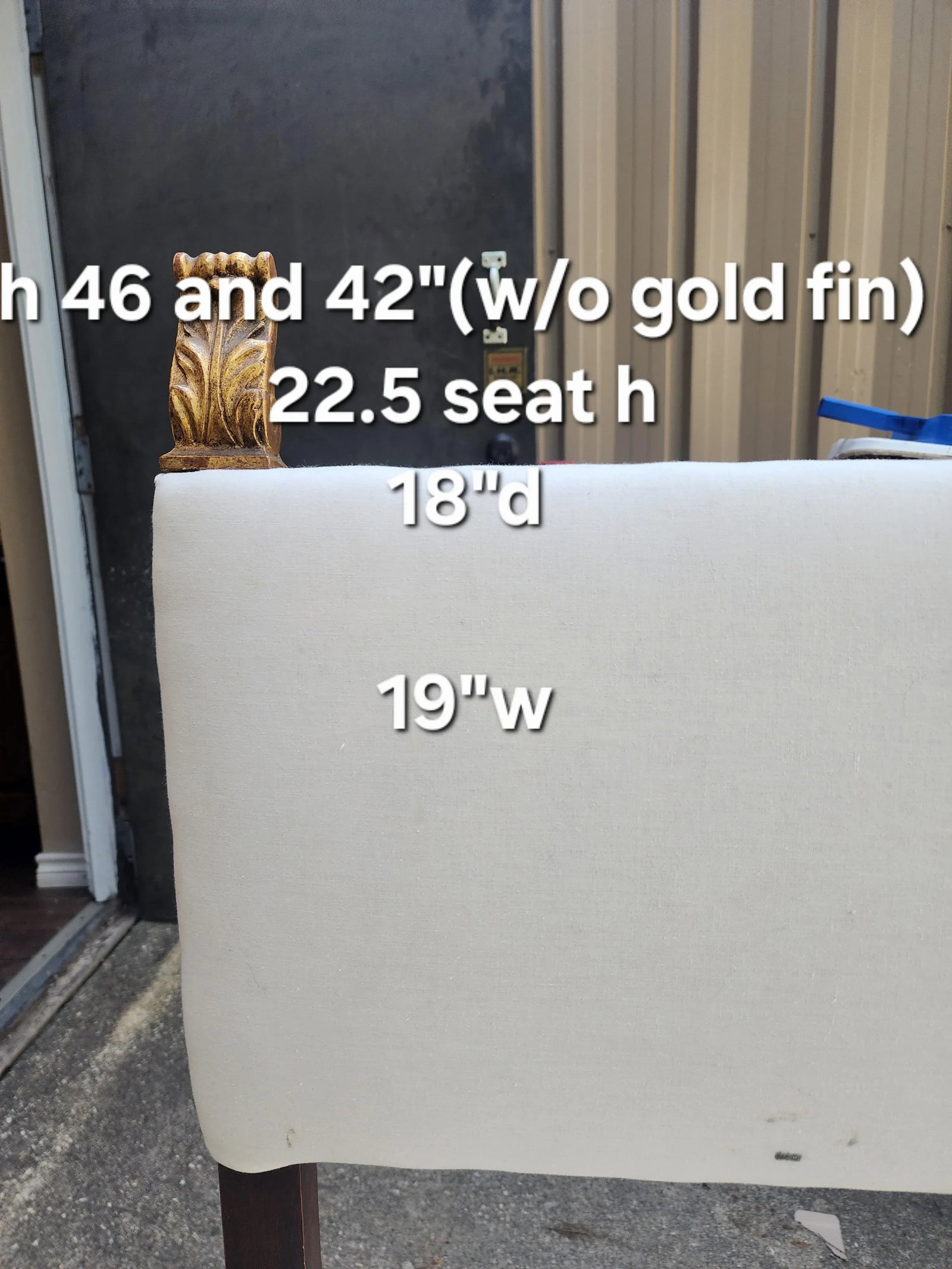 Pair of Hall Chairs With Giltwood Finials - 6