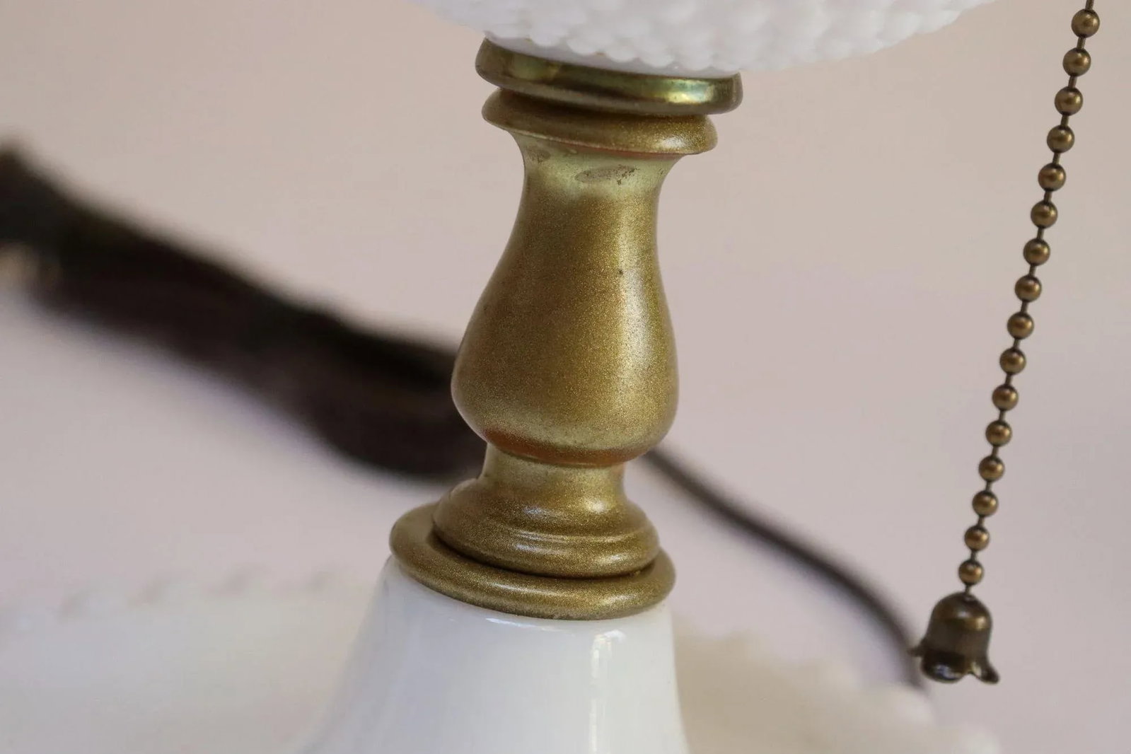 Pair of Petite Mid-Century Modern Hobnail Milk Glass Saucer Boudoir Bedside Table Lamps - 9