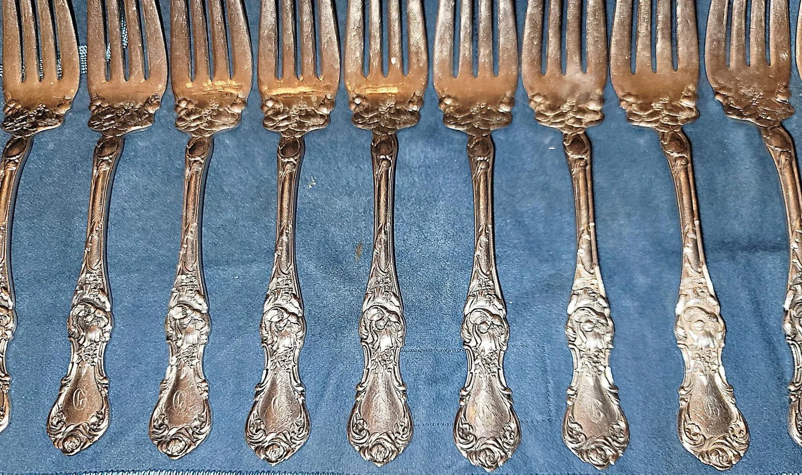 1900s Wallace Silverplated Dessert Forks, Set of 10 - 4