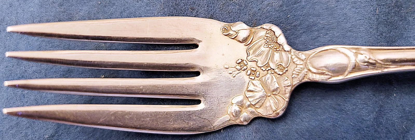 1900s Wallace Silverplated Dessert Forks, Set of 10 - 9
