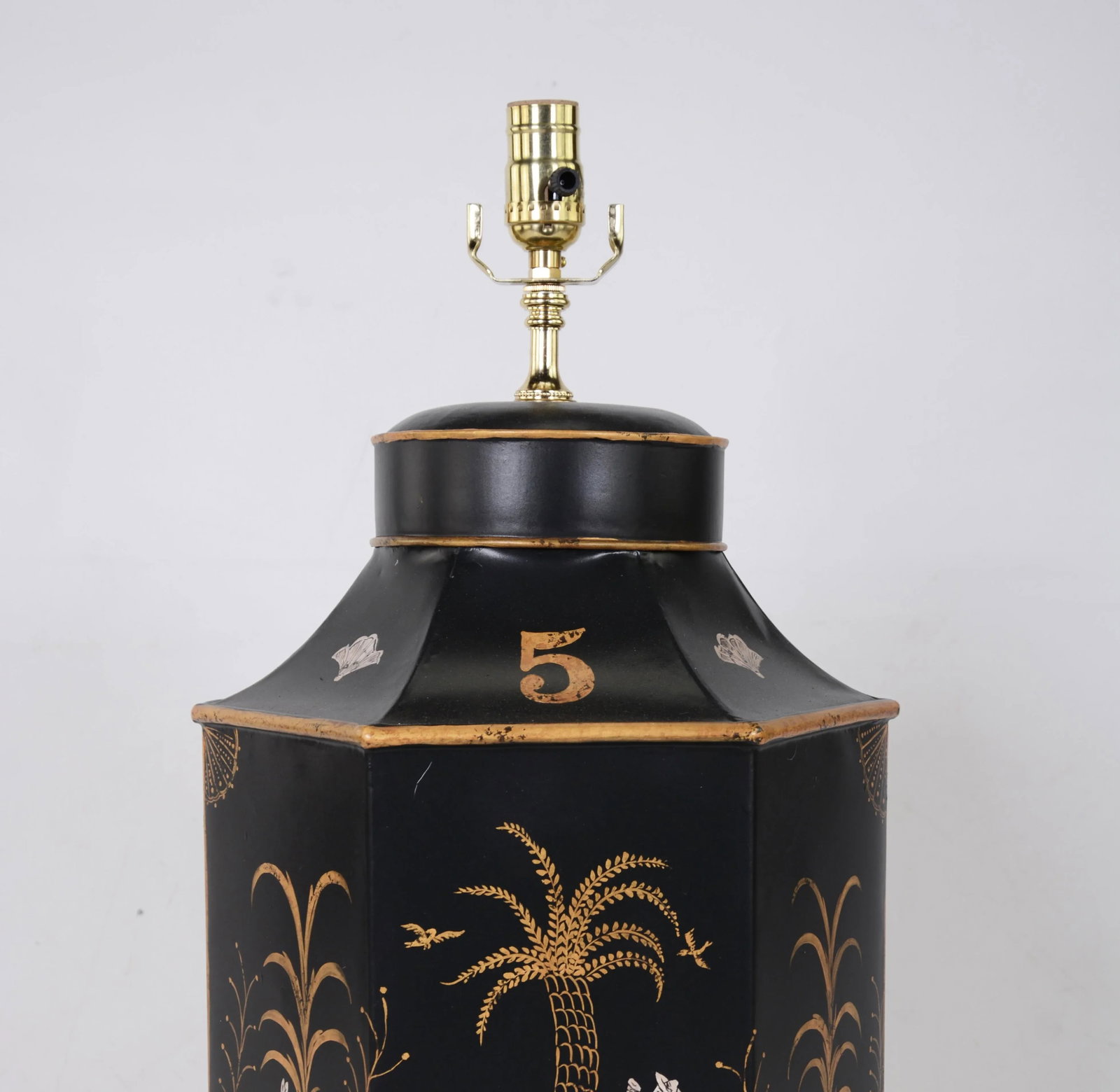 Late 20th Century Tea Caddy Lamp With Black Background and Gold-White Decorations - 5