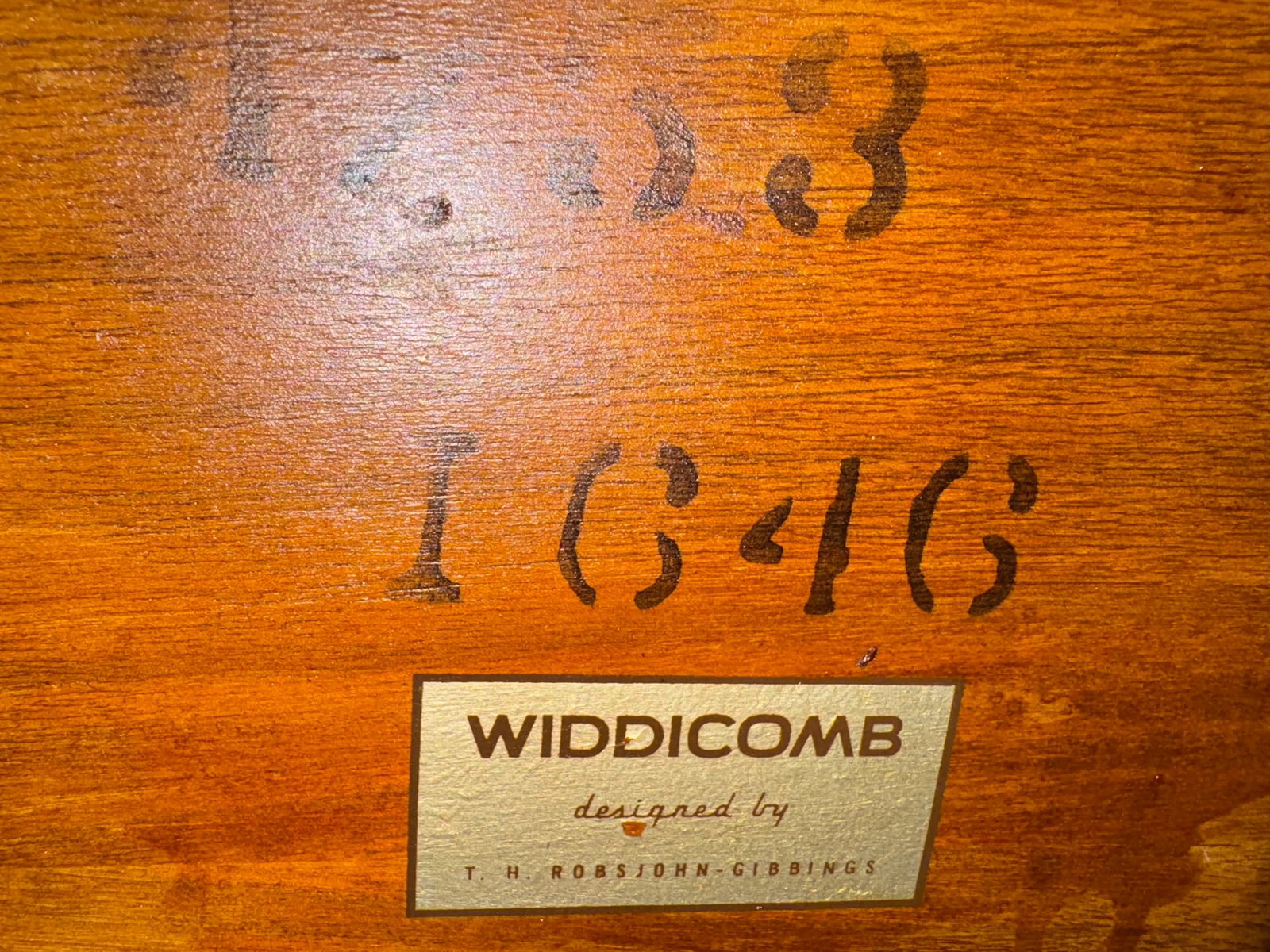 1950s Refinished Magazine Rack by t.h. Robsjohn Gibbings for Widdicomb - 8