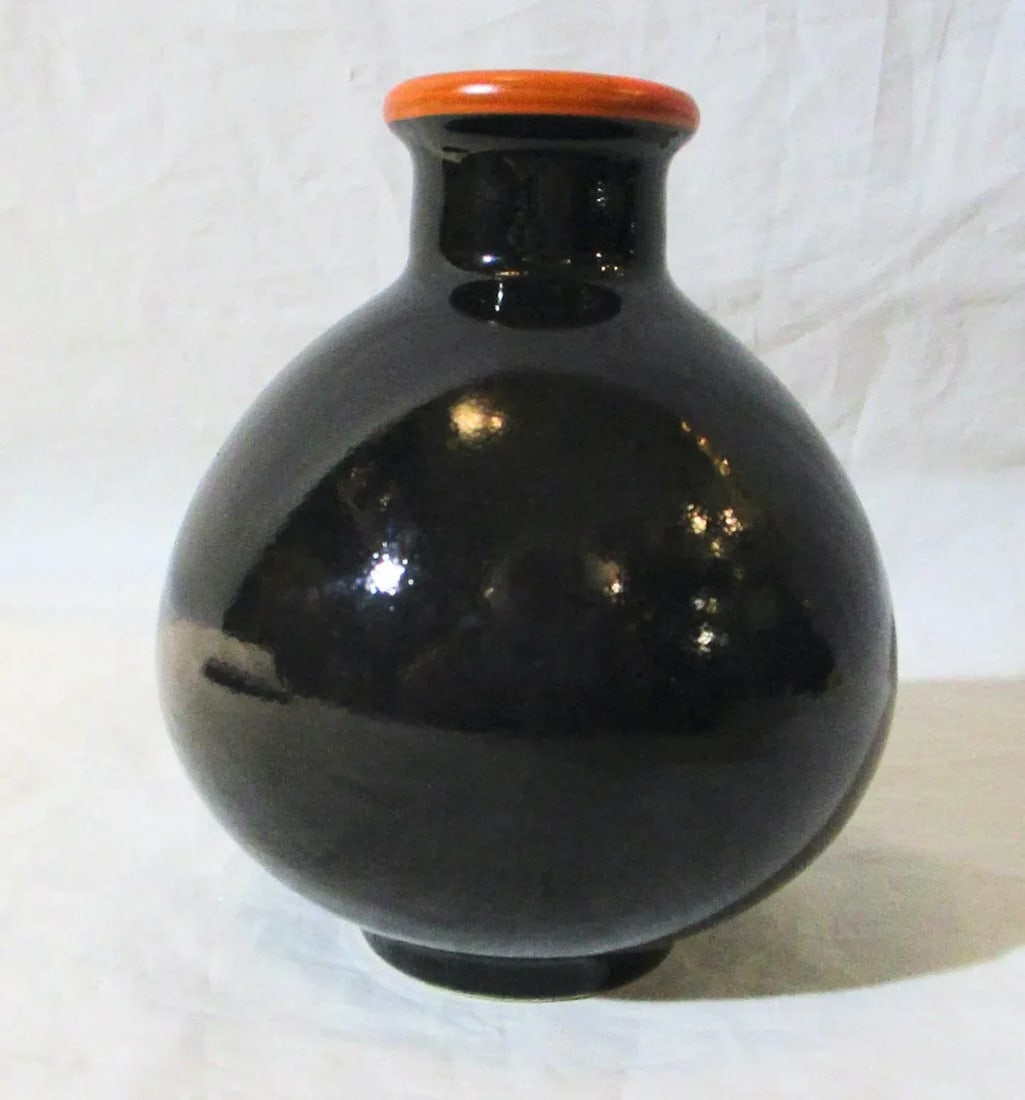 Arts and Crafts Porcelain Black and Red Vase - 6