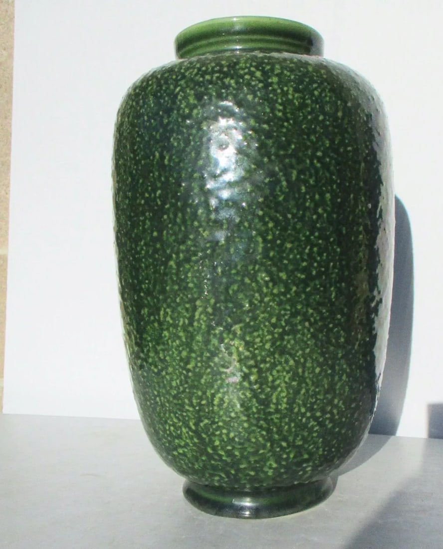 Hyalyn Mid-Century Porcelain Toad Skin Vase - 3