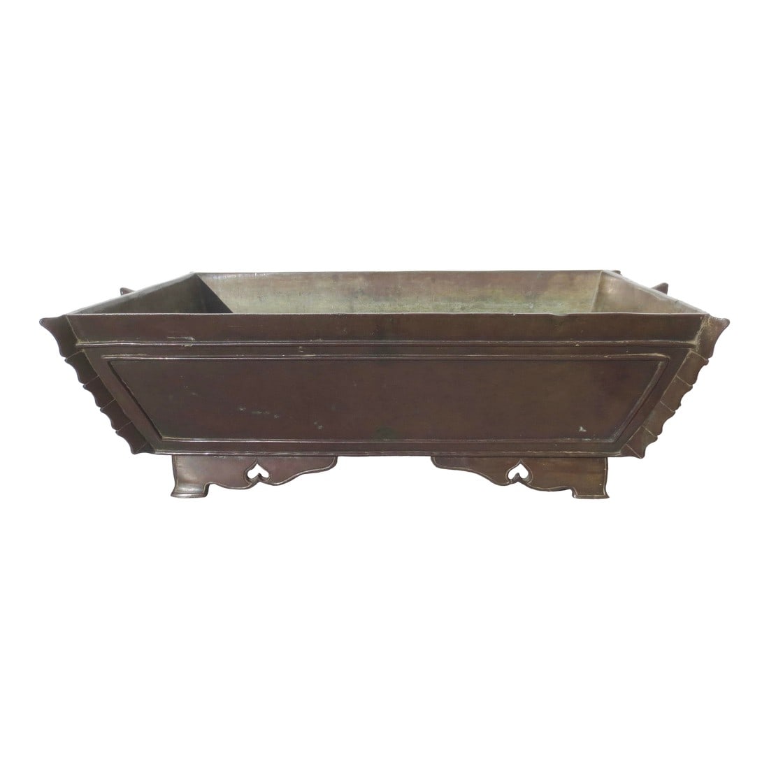 Japanese Bronze Ikebana/Bonsai Tray: Fine bronze Ikebana tray, distinguished by the inclusion of two bunny handles on a design motif with strong influence from the early Han dynasty. Two charming rabbits hold to the sides to form small h
