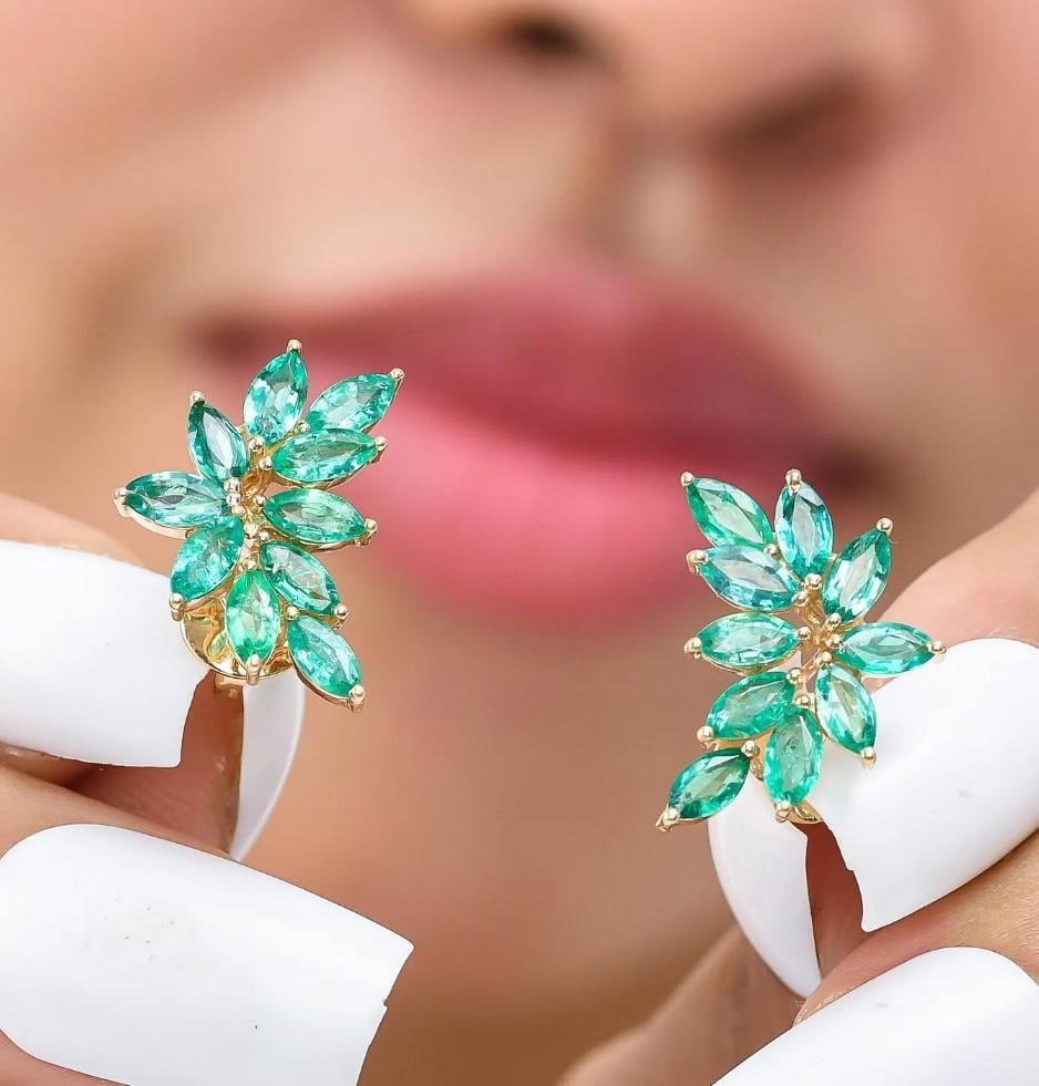 2.50 cts Natural emerald earring in 18k gold - 14