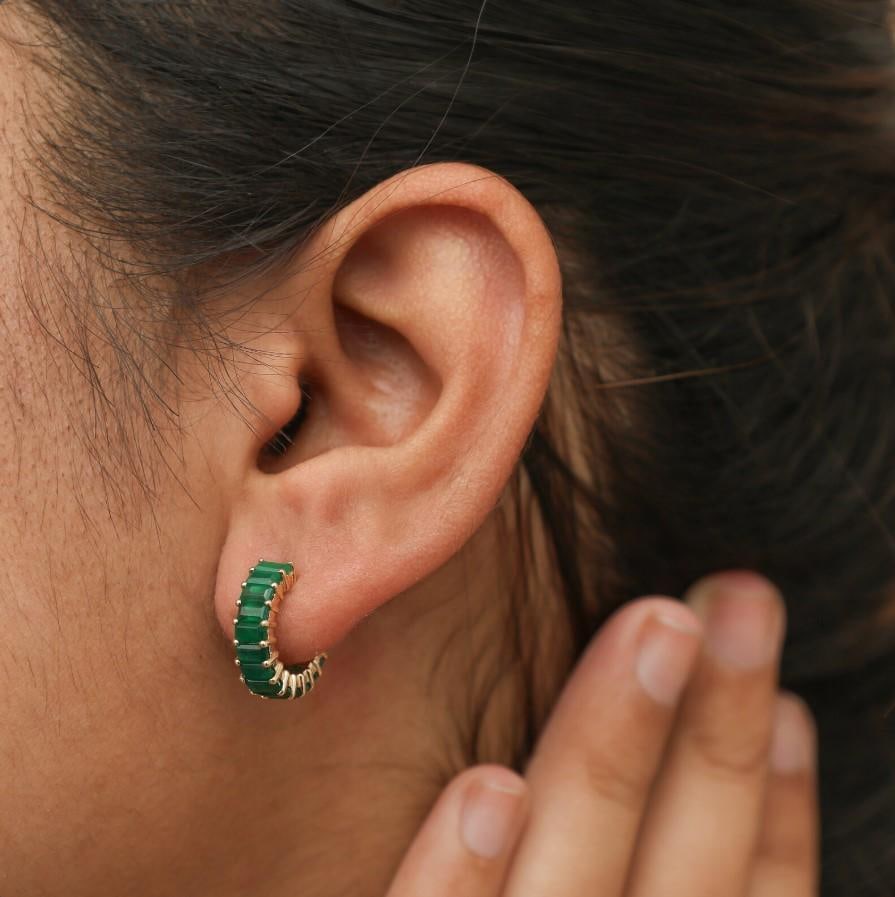 2.90 cts Natural emerald earrings in earring in 14k gold - 12