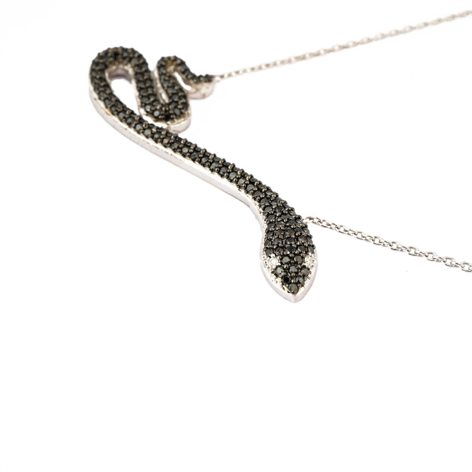Natural diamond 0.56cts Snake pendant in 18k gold - 11