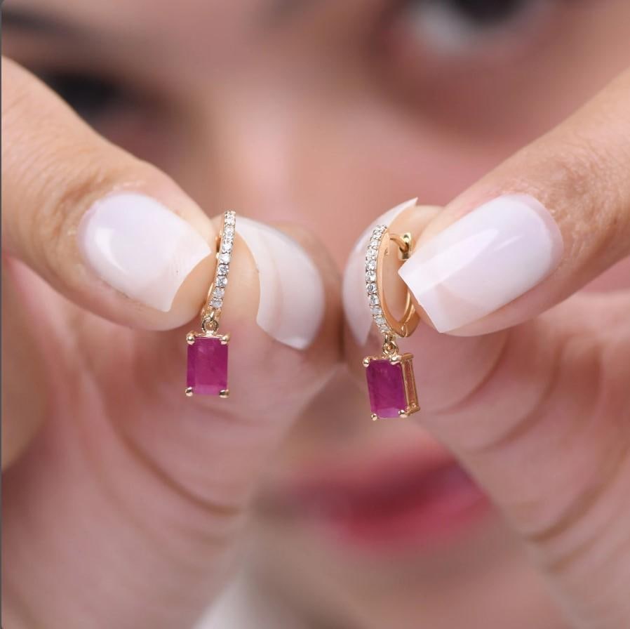 1.39 Cts Natural ruby earring in 18k gold - 10