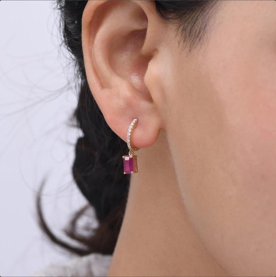1.39 Cts Natural ruby earring in 18k gold - 9