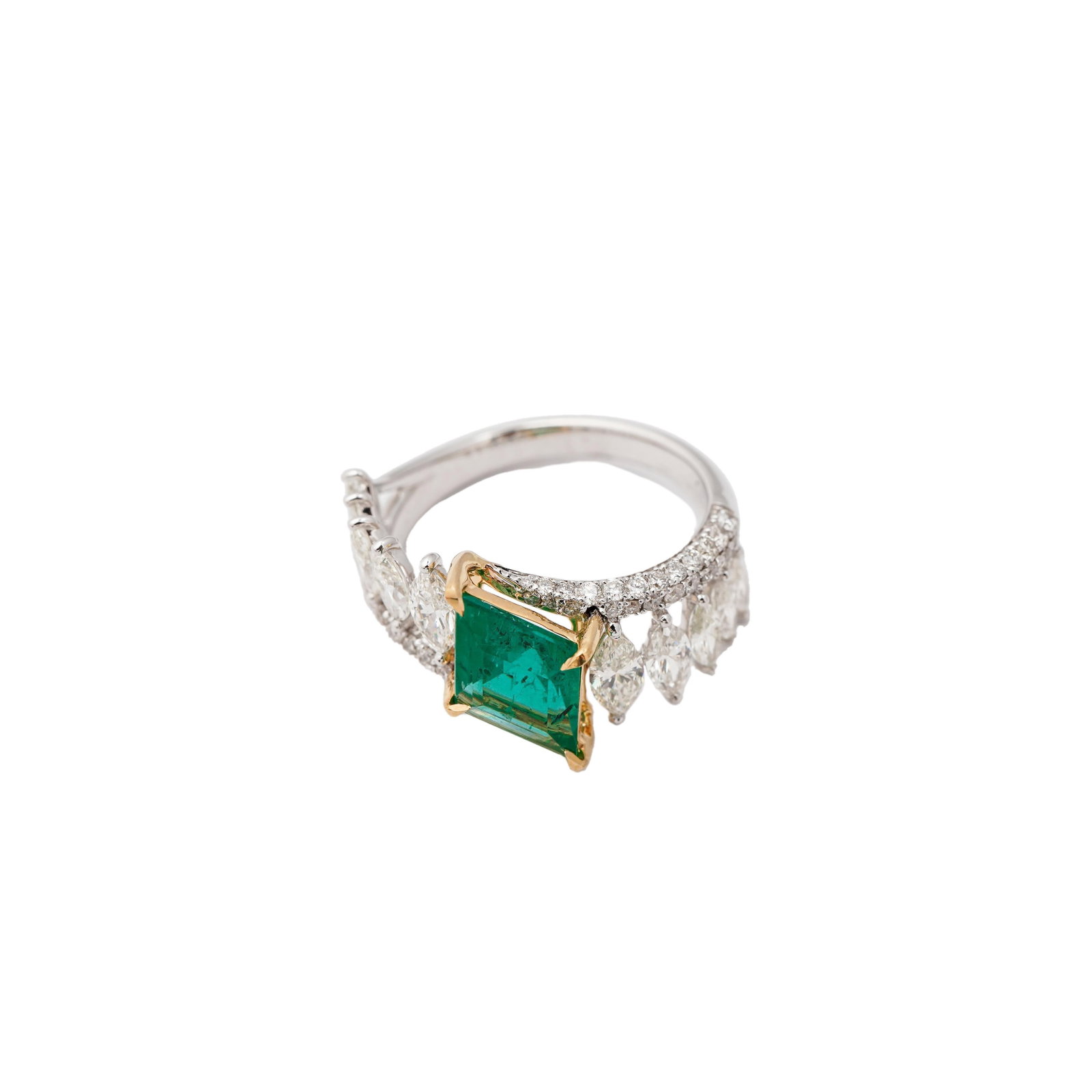 Natural Zambian Emerald 1.39 & Diamond 1.62cts Ring in 18k Gold - 2