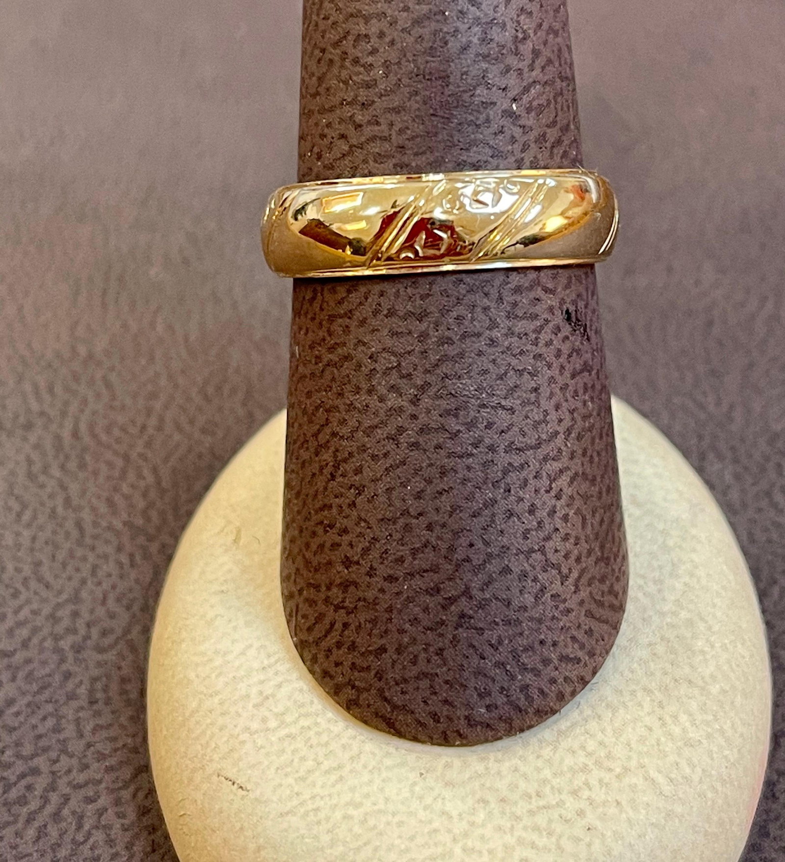 14 Karat Yellow Gold Classic Wide Wedding Band With Design Ring, Unisex Size 9 - 3