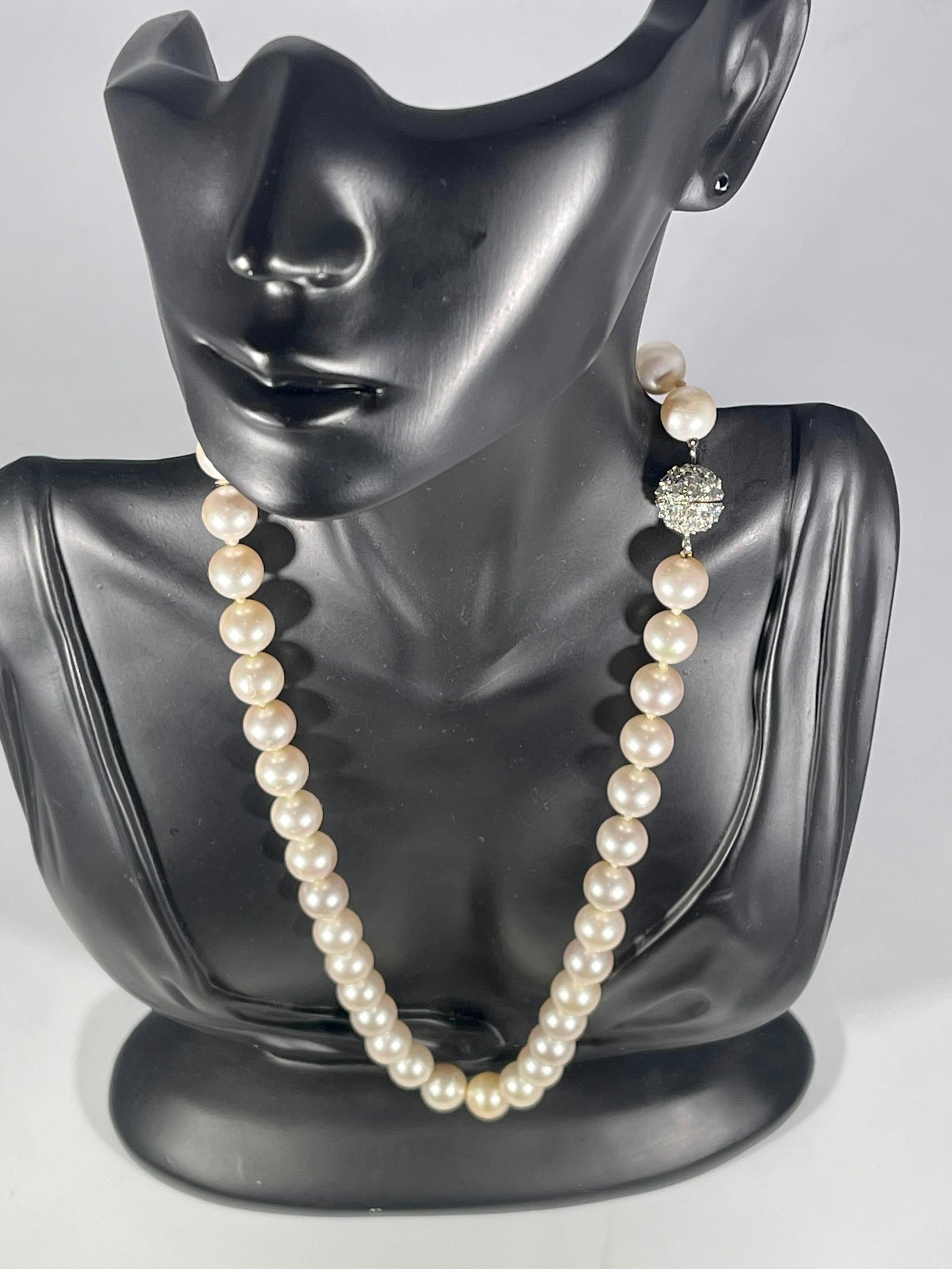 41 Round Akoya Pearls Strand Necklace Set in Metal Ball Clasp - 12