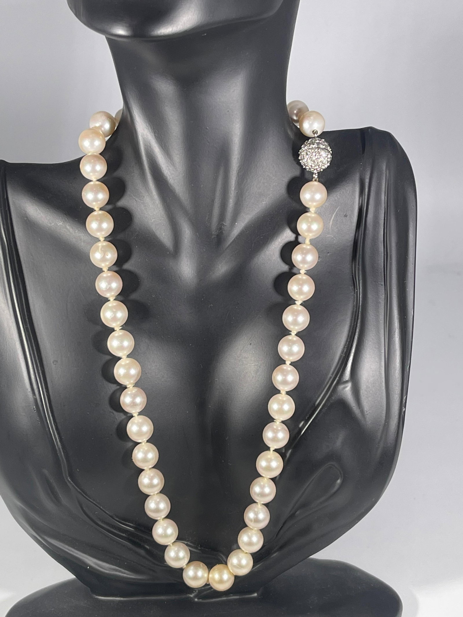 41 Round Akoya Pearls Strand Necklace Set in Metal Ball Clasp - 13