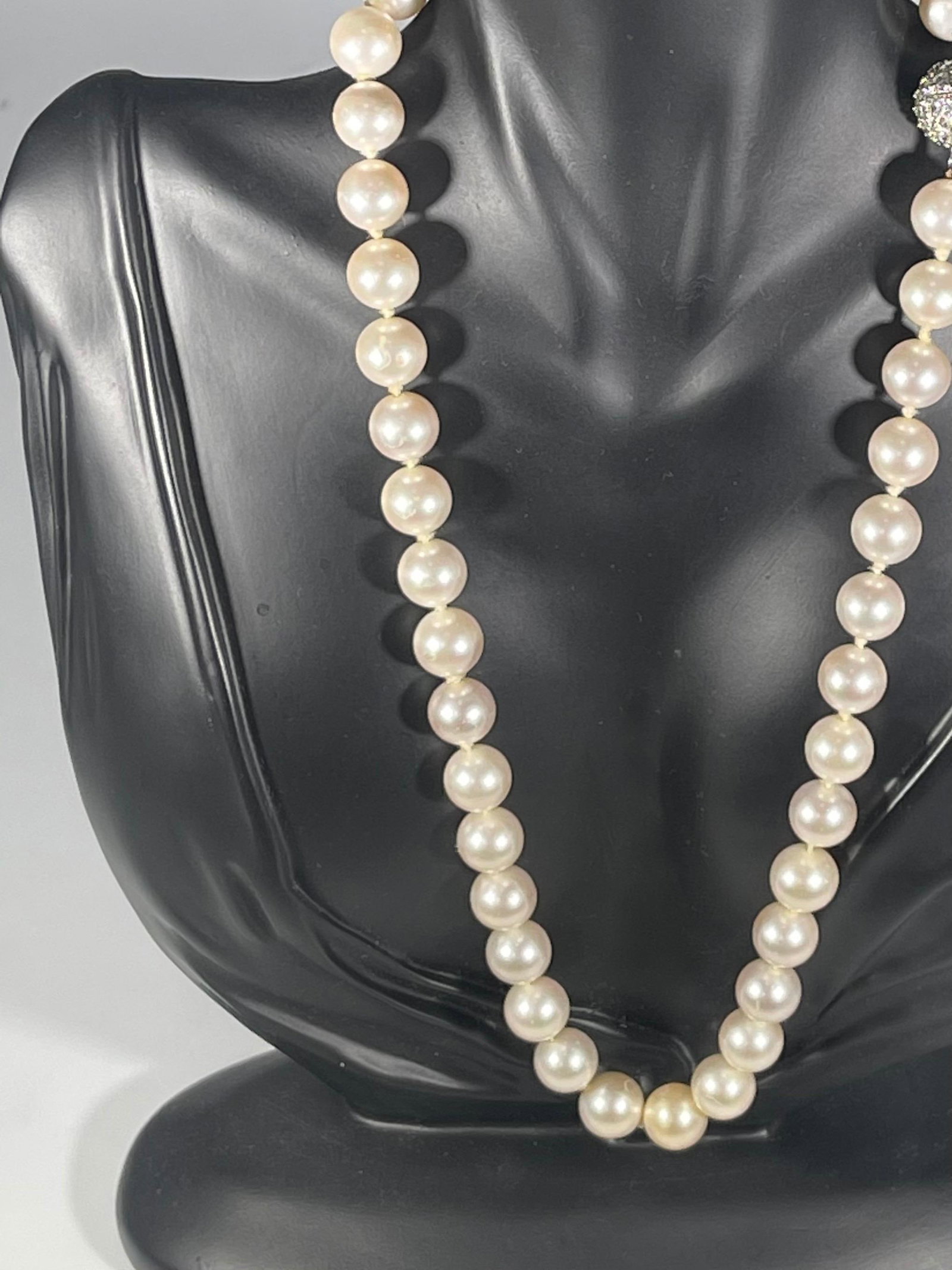 41 Round Akoya Pearls Strand Necklace Set in Metal Ball Clasp - 4
