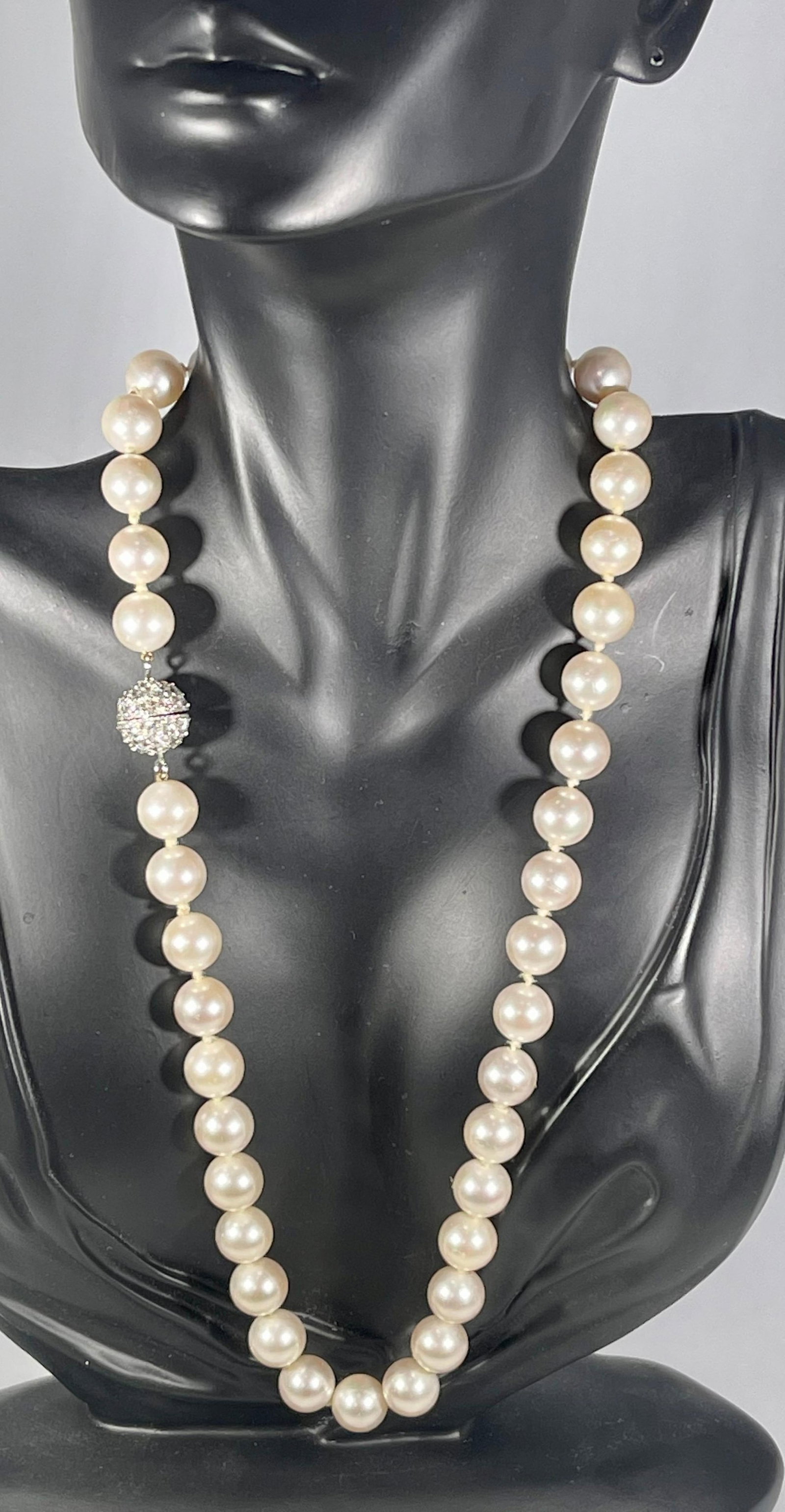 41 Round Akoya Pearls Strand Necklace Set in Metal Ball Clasp - 9