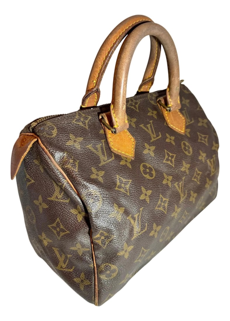 Vintage LOUIS VUITTON Brown Monogram Canvas Speedy 30, Most popular Mini Bag: A Vintage Louis Vuitton logo-printed Louis Vuitton Speedy 30 with leather trim with bring a touch of heritage luxury wherever you carry it. Over all Excellent condition for a vintage bag No stain , no