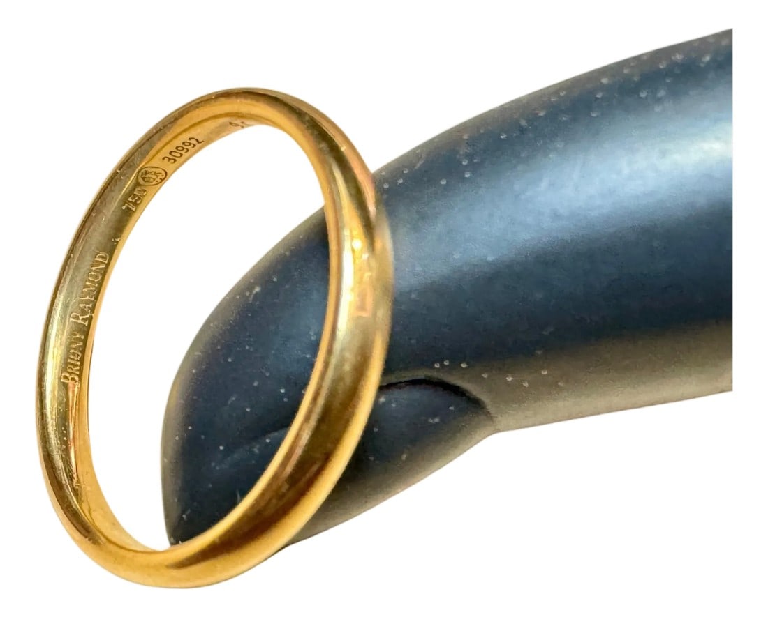 18 Karat Yellow Gold Half Round Classic Wedding Band Solid Ring, Briony Raymond: Designed by Briony Raymond 18 Karat Yellow Gold Half Round Classic Wedding Band Solid Ring, 4.2 gm Size 9.5 This timeless style adds a Light classic band. Quality craftsmanship makes this long lasting