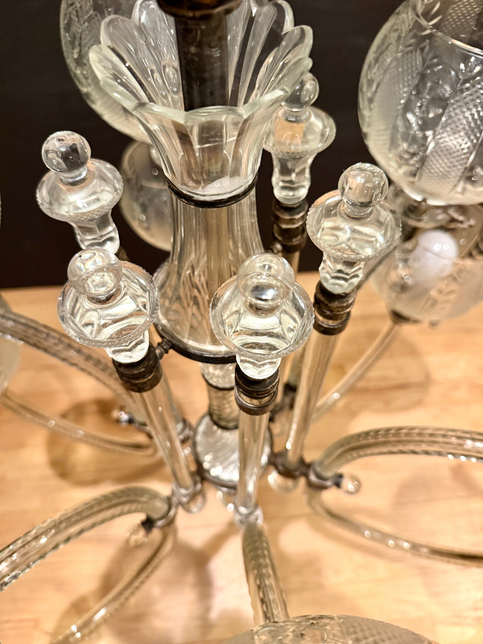 Early 20th Century Exquisite F. & C. Osler Style 12-Light Cut-Glass Chandelier - 10