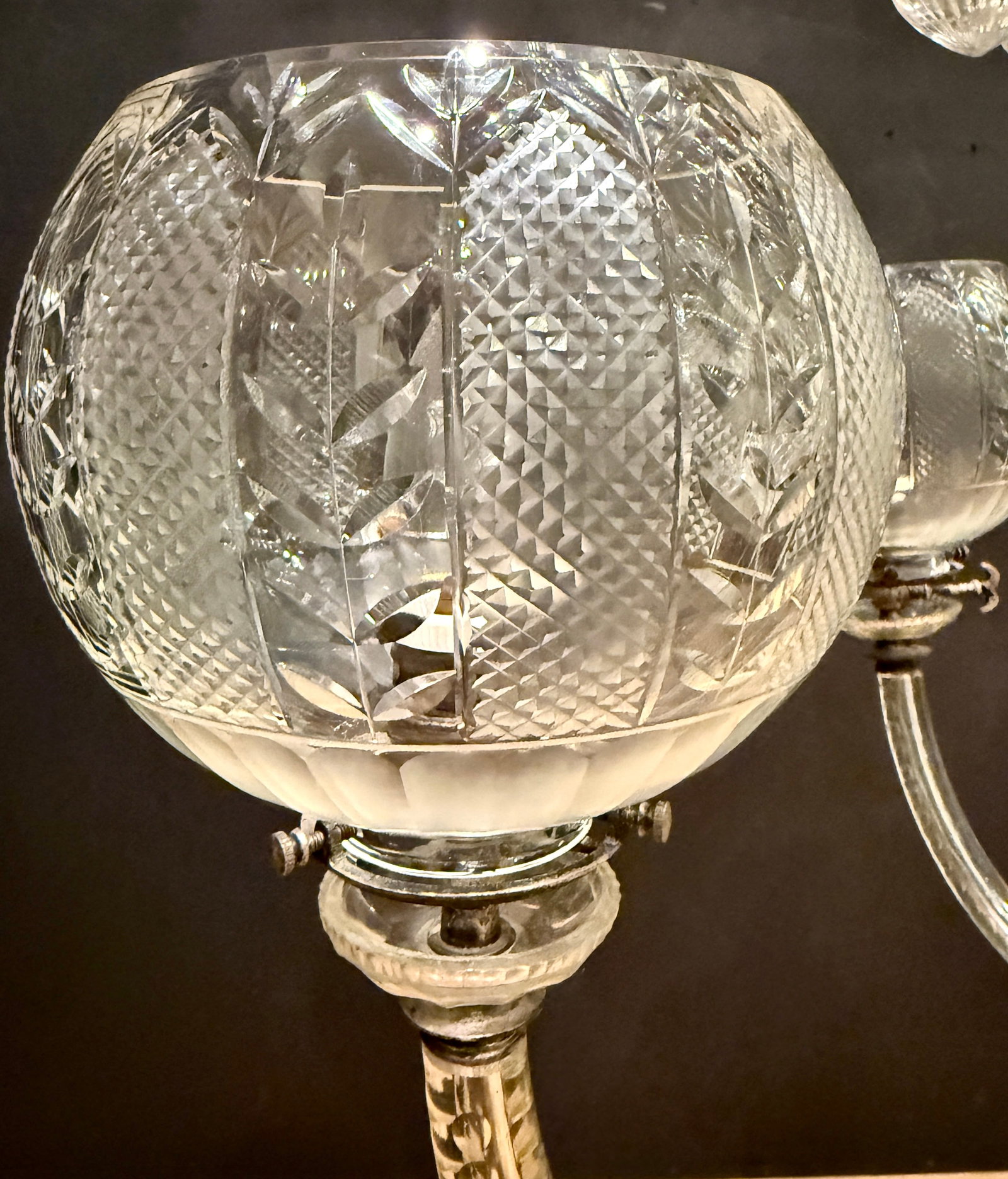 Early 20th Century Exquisite F. & C. Osler Style 12-Light Cut-Glass Chandelier - 4