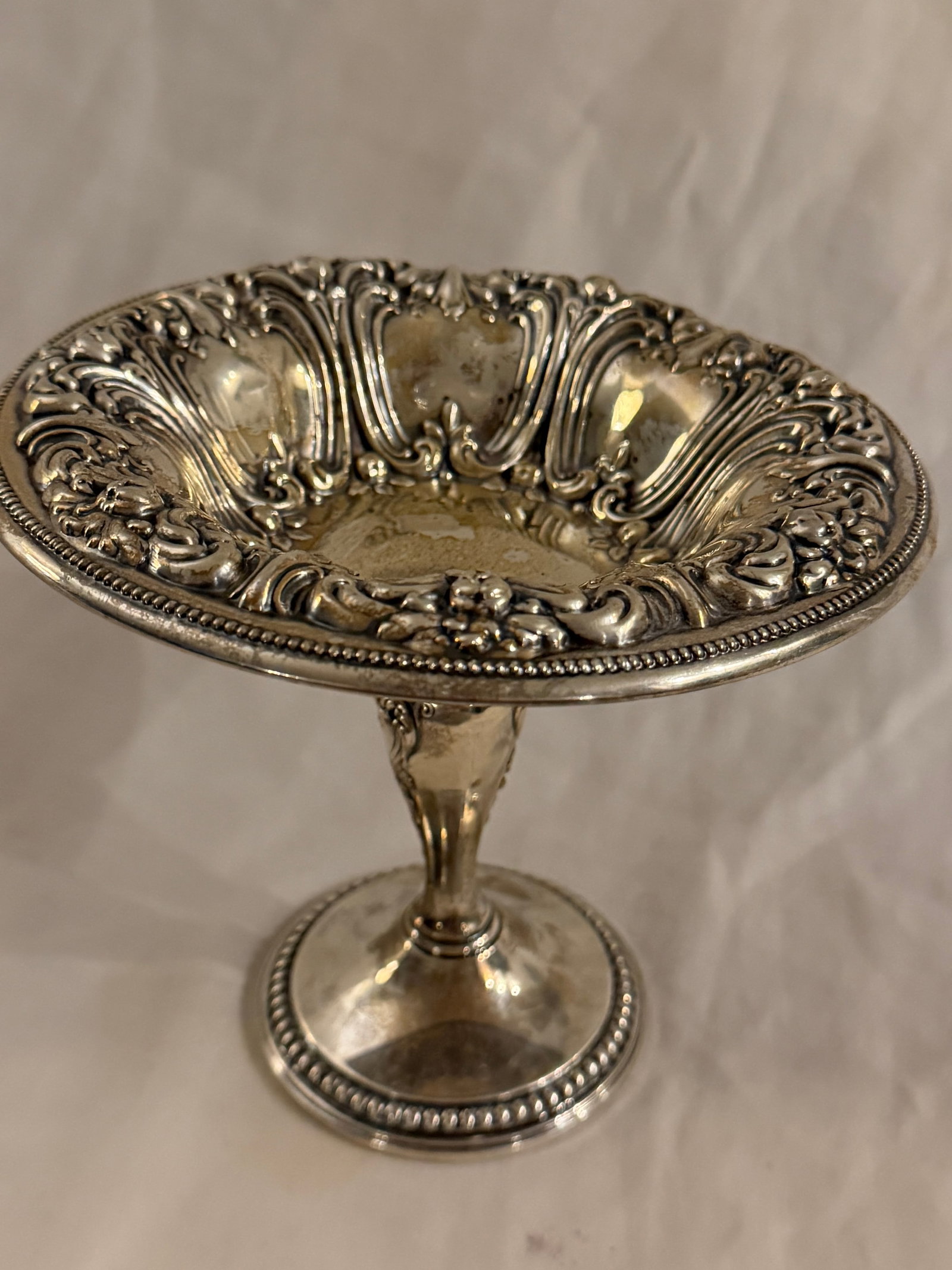 Antique Frank M. Whiting Footed Sterling Silver Dish With Floral Design - 3