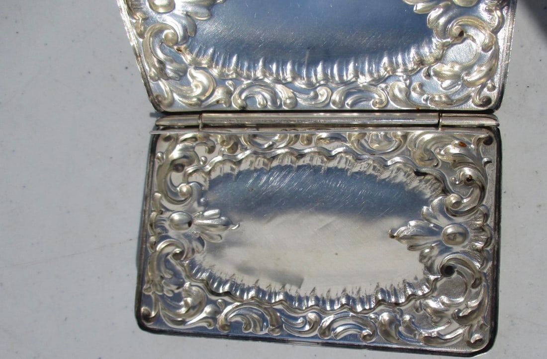 Victorian Sterling Silver Stamp Box - 5